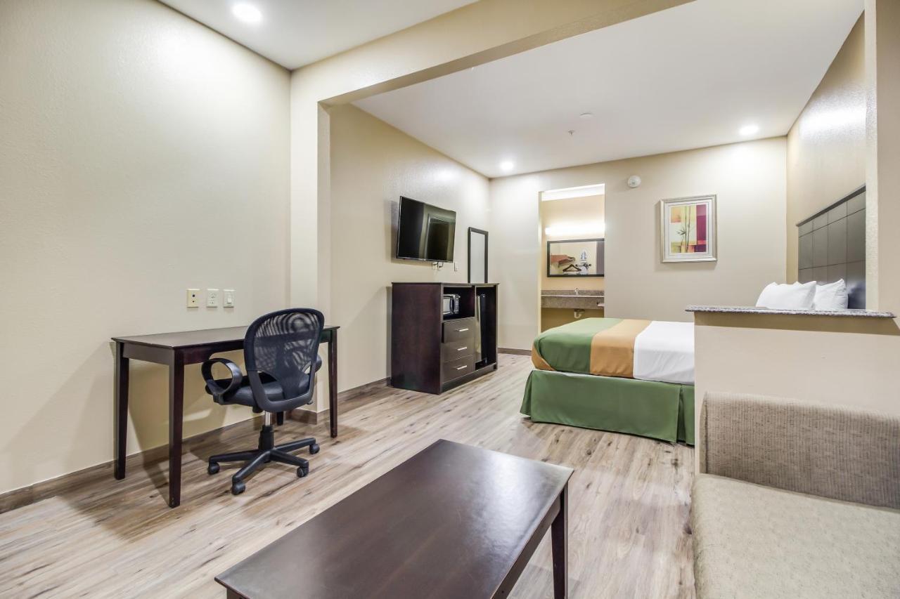 Americas Best Value Inn & Suites Томбал Экстерьер фото