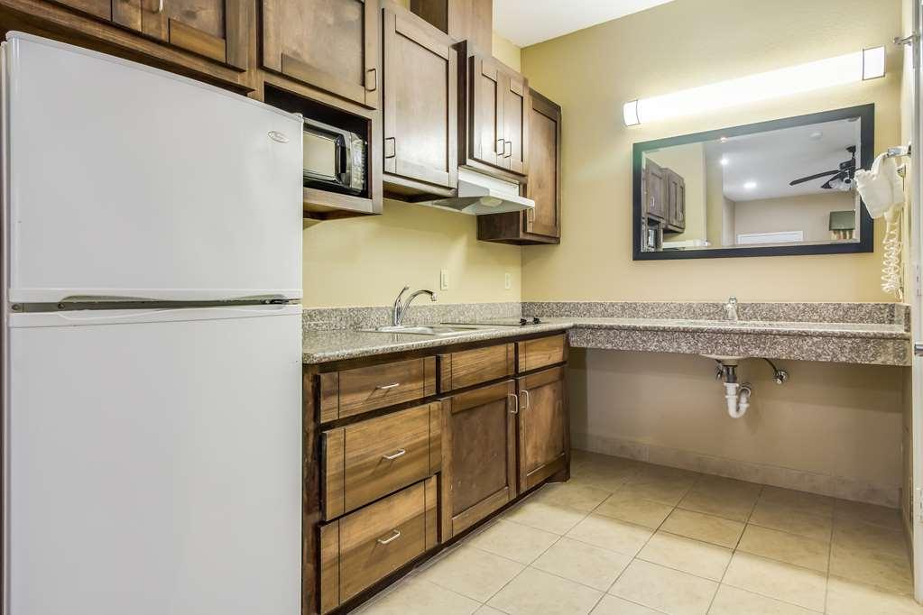 Americas Best Value Inn & Suites Томбал Номер фото