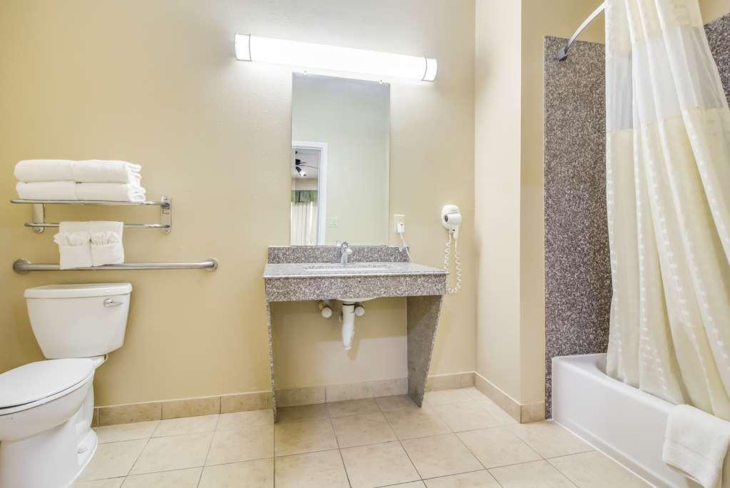 Americas Best Value Inn & Suites Томбал Экстерьер фото